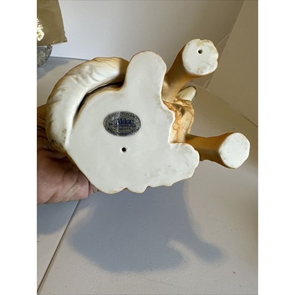 Aldon golden retriever fine porcelain Figurine Statue 1985 vintage 7.5” by 5” - Picture 9 of 16